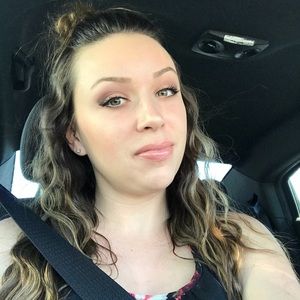 Meet your Posher, Brianna